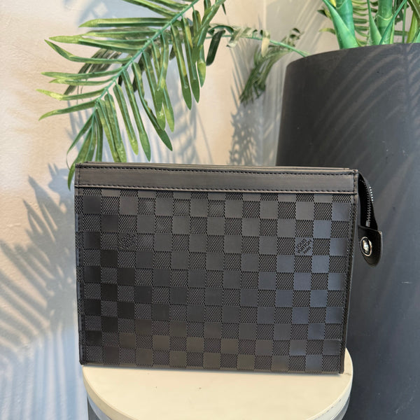 Lv Toiletry Pouch 26 Black Damier