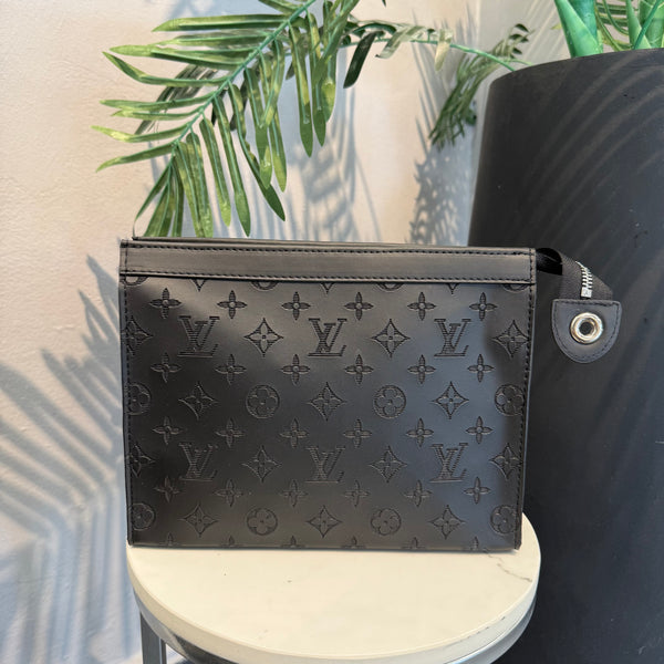 Lv Toiletry Pouch 26 Black Monogram
