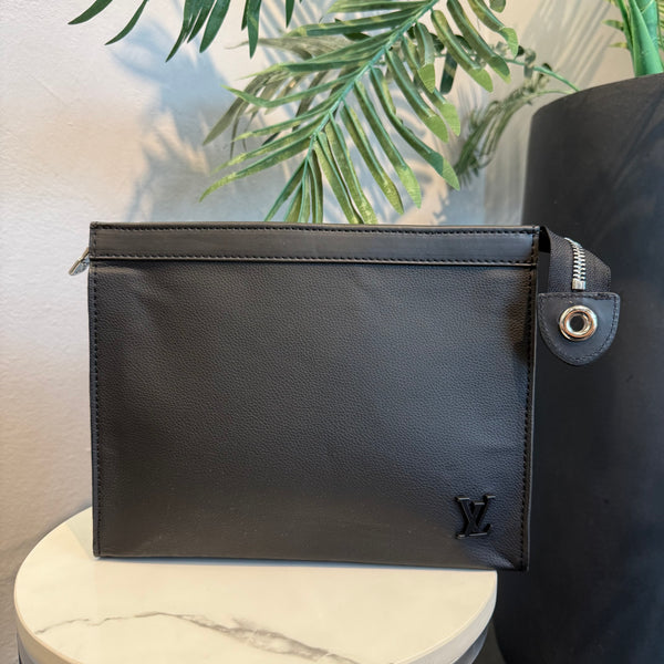 Lv Toiletry Pouch Total Black